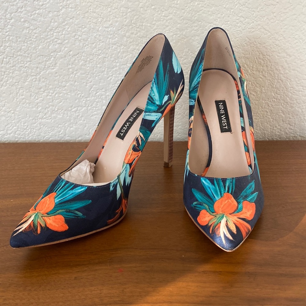 Nine West Floral Navy Blue Heels
